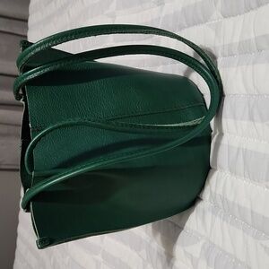 Portland Leather Devan Bucket Tote